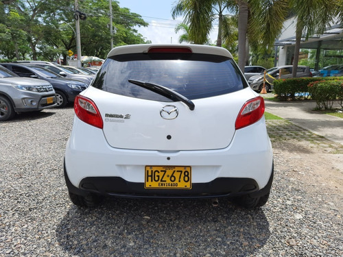 Mazda 2 Automatico 2014
