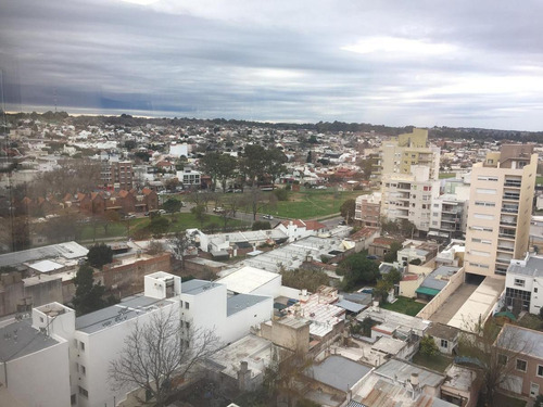 Imagen 23 de 25 de Piso De Categoria - Irigoyen 776 -
