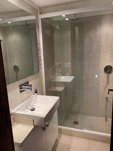 Apartamento De 3 Dormitorios En Venta- Punta Del Este