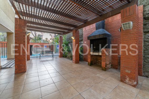 Vende 2d/2b. Excelente Ubicación.