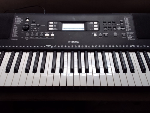 Órgano (piano) Yamaha Psr E373sin Uso.