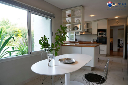 Venta Casa Con Jardin Y Pileta En Rincon Del Arca