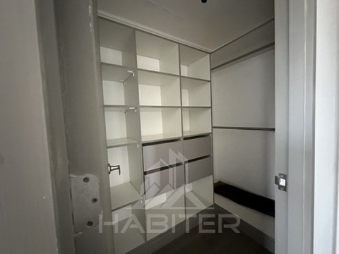 Departamento En Venta 2d/1b Con Amplia Terraza Edif Raices