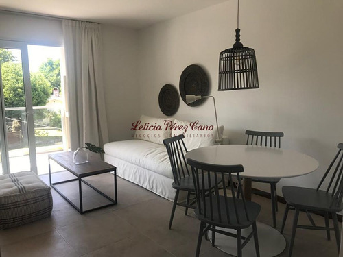 Imagen 5 de 18 de Venta Apartamento A Estrenar En Playa Mansa, Pinares 1 Dormitorio Con Parrillero