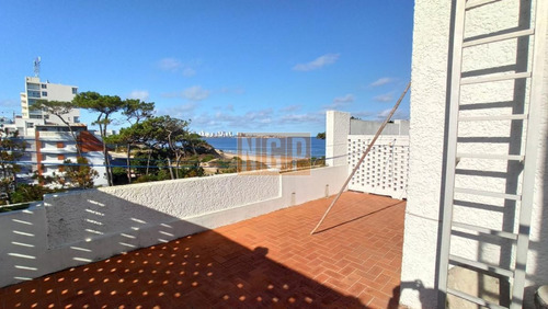 Imagen 15 de 18 de Frente Al Mar