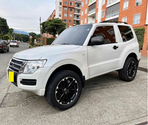 Mitsubishi Montero 3.5 Hard Top