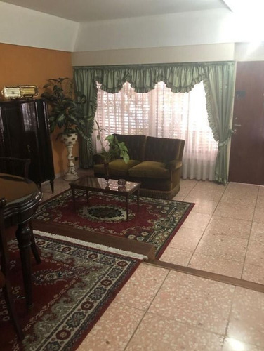 Venta De Casa 4 Ambientes En San Cristobal, Capital Federal