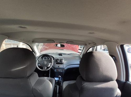 Imagen 4 de 12 de Chevrolet, Aveo