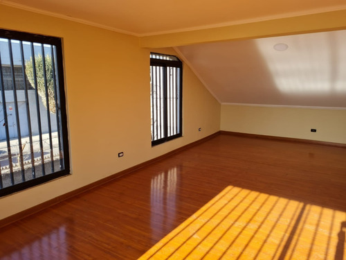 Bodega (400mts2) Oficinas (260mts2) Exelente Ubicacion.