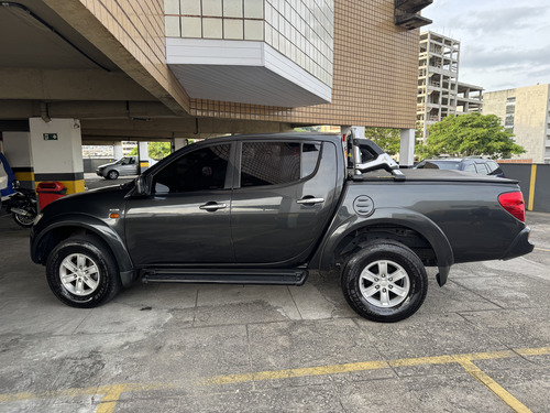 Mitsubishi L200 3.2 Triton Hpe Cab. Dupla 4x4 Aut. 4p