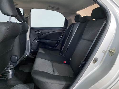 Imagem 11 de 20 de Toyota Etios 1.5 X Plus 16v 5p