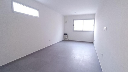 Imagen 3 de 9 de Departamento - La Plata