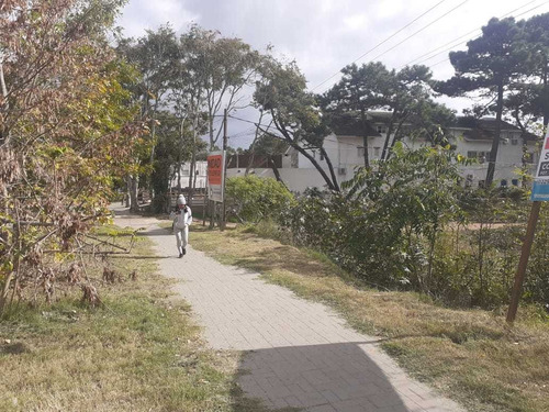 Imagen 5 de 14 de Vendo Lote Av Espora Y Loria