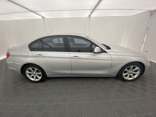 Imagen 11 de 25 de Bmw 320i 2.0