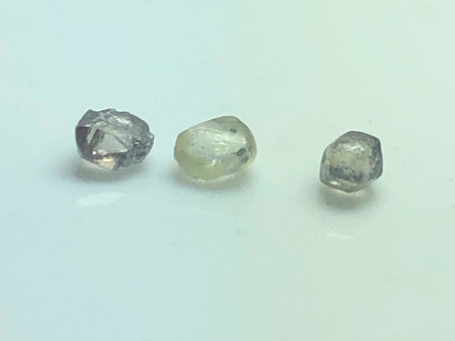 Diamante Bruto Natural 0,91 Cts (91 Pontos) Para Lapidar Branco