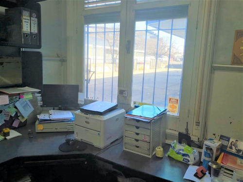 Oficinas De Múltiples Usos Dentro De Predio Logístico, Muy Seguro, La Mejor Ubicación Centro Geográfico De Montevideo.