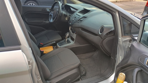 Ford Fiesta Kinetic 1.6 Se Plus Powershift 120cv