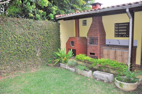Imagem 18 de 25 de Casa Térrea Com 3 Suites E Piscina - Ca0718