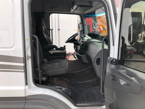 Imagem 15 de 25 de Mercedes Benz Axor 2544 6x2 Ano 2019 Trucado