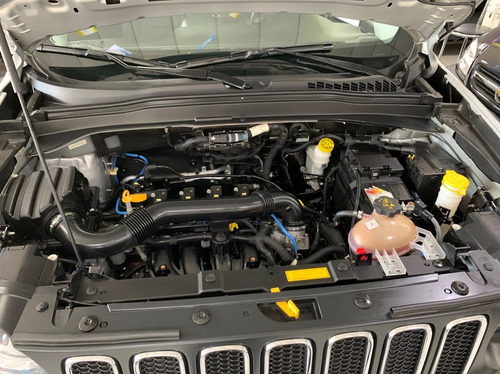 Imagem 12 de 14 de Jeep Renegade 1.8 16v Longitude 2018 Completo Suv