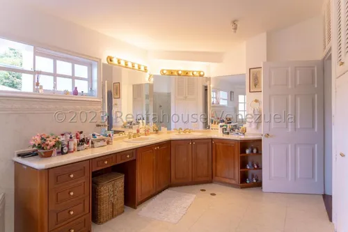 Casa En Venta 23-26421