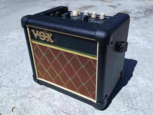 Vox Mini3 G2 Classic 3w, 11 Amps / Guitar - Mic - Aux Inputs