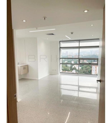Imagen 3 de 5 de Consultorio En Venta En Medellín El Poblado