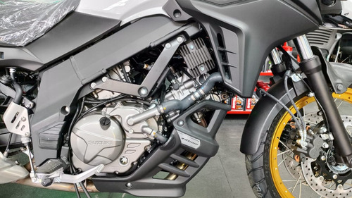 Moto Suzuki V-strom 650