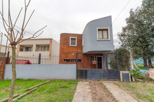Venta Casa 5  Ambientes - Balcon - Parrilla Piscina -  Acepta Permuta En Pilar