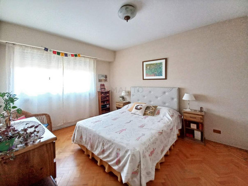Venta Departamento 3 Ambientes. Muy Buen Estado En El Barrio Floresta