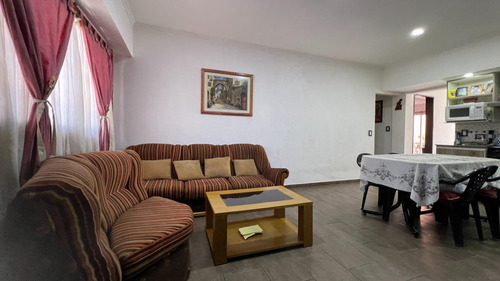 Imagen 1 de 8 de Casa Con Dos Dormitorios En Venta En Ituzaingo Norte