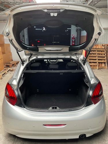 Peugeot 208 Active 1.6 115
