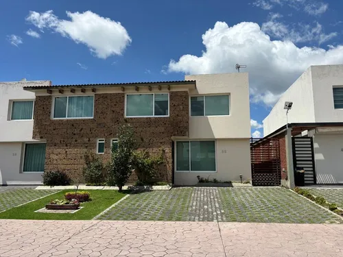 Venta De Casa Bosque De Las Fuentes En Calimaya Con Ampliación
