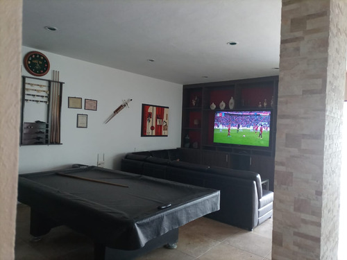 Casa En Venta Con Alberca Privada En Par Vial Jiutepec Morelos