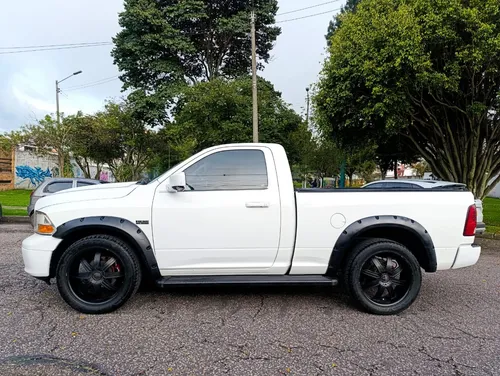 Dodge Ram 5.7 1500 Slt 4x2