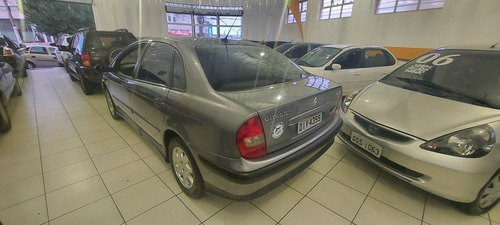 Imagem 7 de 14 de Citroën C5 2003 2.0 Exclusive Aut. 4p