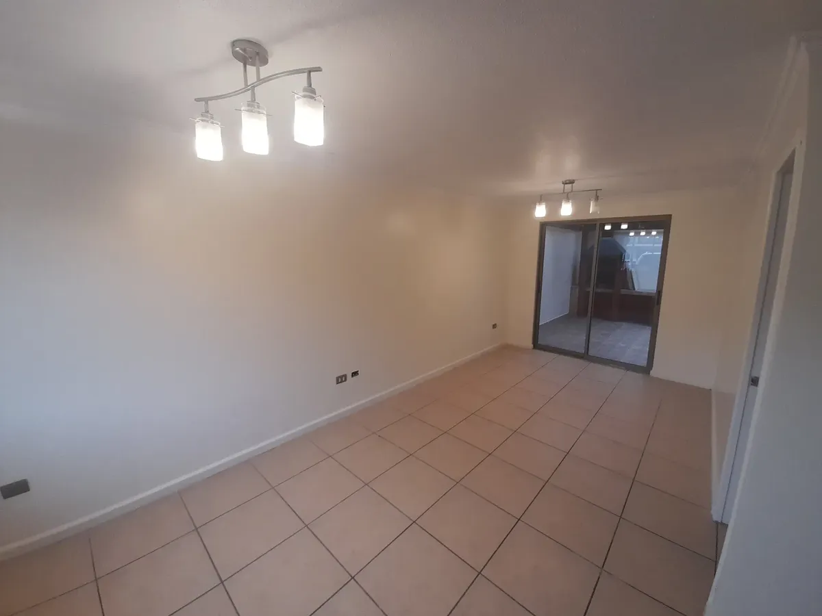 Imagen 2 de 10 de Casa En Condominio Sector Norte Para Venta.