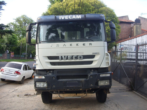 Camión Iveco Trakker 380 T420 6x4 2012 Con Caja Volcadora