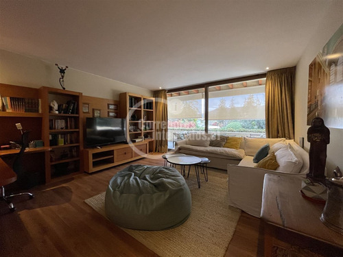 Casa En Venta De 6 Dorm. En Lo Barnechea