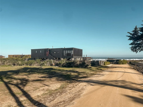 Terreno Con Acceso Directo A La Playa En Píchilemu