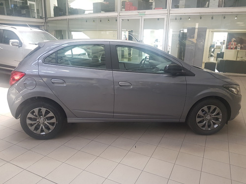 Imagen 17 de 24 de Chevrolet Onix Joy Black 0km Entrega Inmediata