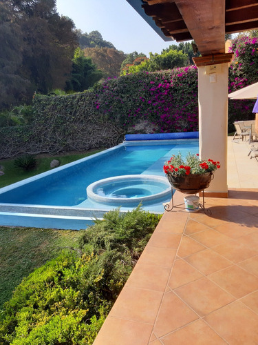 Espectacular Residencia Una Planta, Impecable, Lista Para Habitarse.