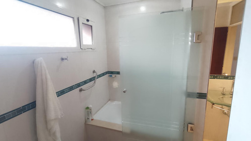 Barrio Los Dos Chinos, Funes, 4 Dormitorios, Pileta, Lote 525 M2, 197 M2 Cubiertos