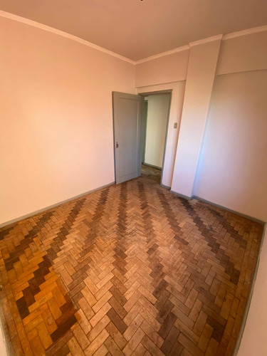 Apartamento Com 3 Dormitórios, 2 Salas, 2 Banheiros, Cozinha