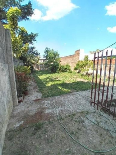 Imagen 2 de 7 de Casa - Villa Luzuriaga