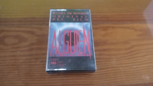 Alguien Te Est Mirando  Banda De Sonido  Cassette Nuevo 