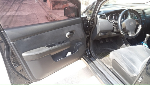 Imagem 11 de 14 de Nissan Tiida 1.8 16v S Flex 4p