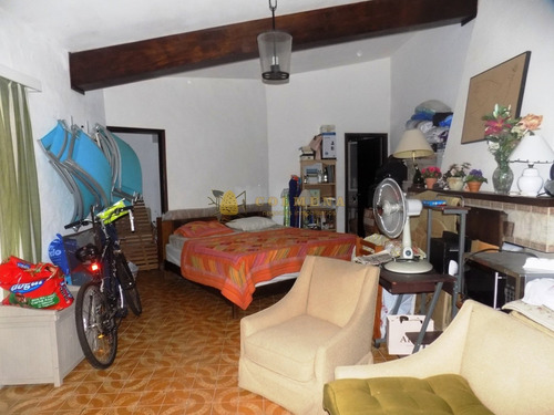 Venta Casa 3 Dormitorios , 2 Baños- Ref: 4172