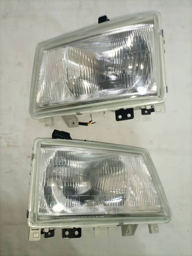 Faro Delantero Derecho E Izquierdo Mitsubishi Fuso Fe84 Fe85