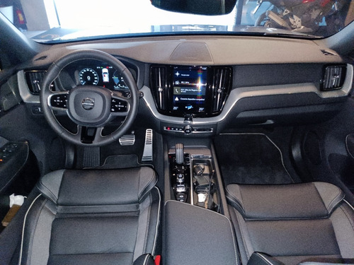 Imagem 11 de 15 de Volvo Xc60 R-design T8 Híbrido